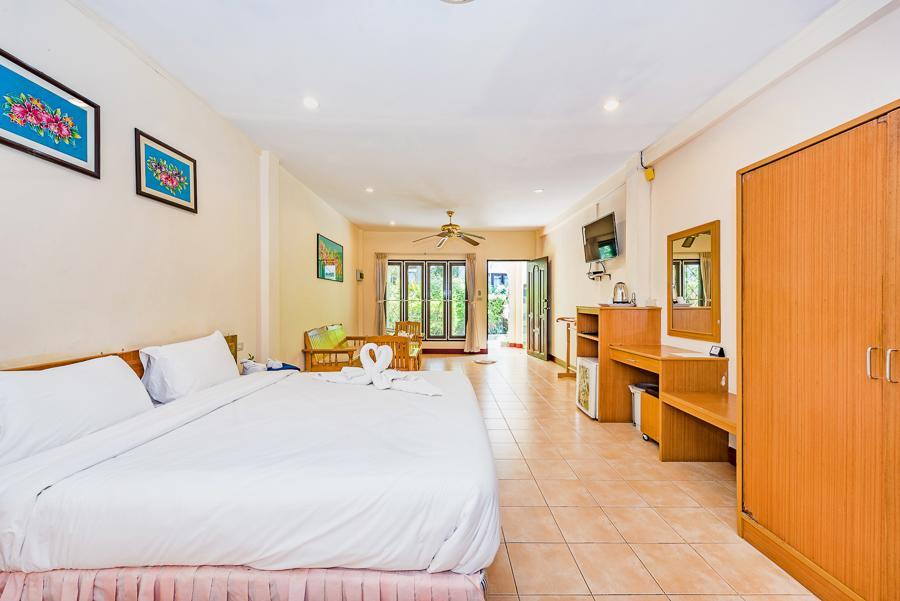 Assada Boutique Hotel Kata Phuket Kültér fotó