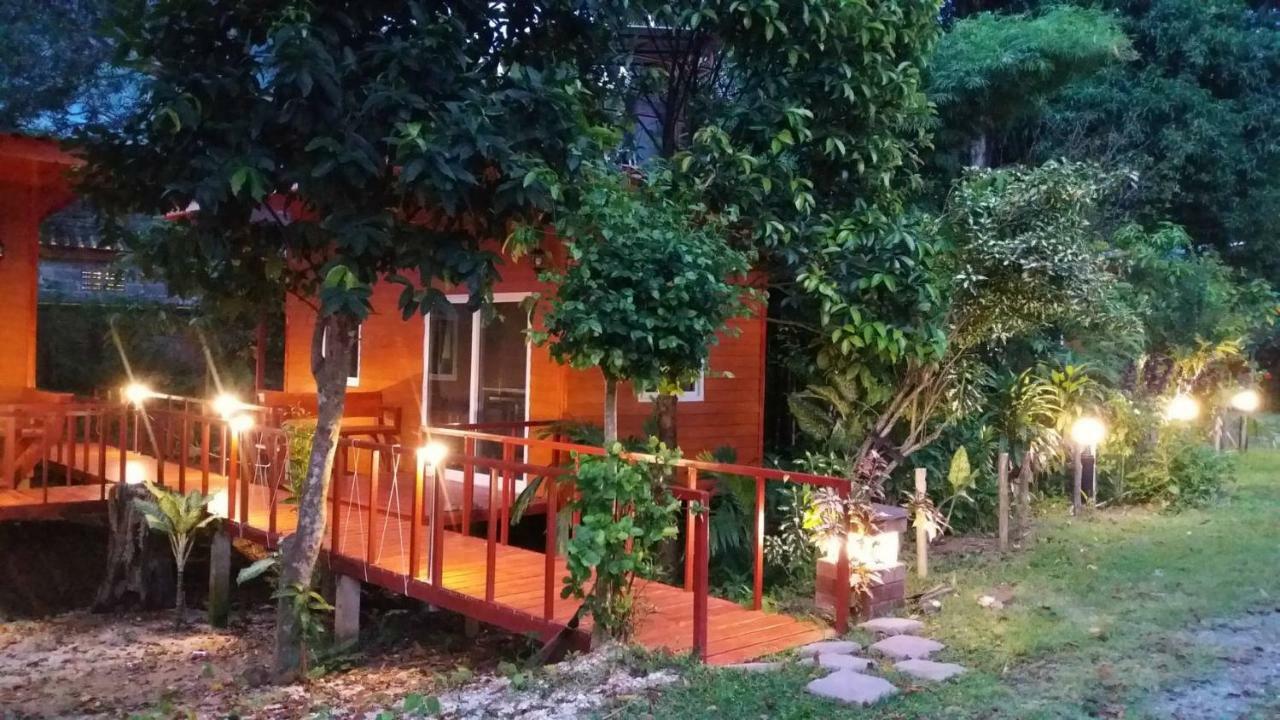 Assada Boutique Hotel Kata Phuket Kültér fotó